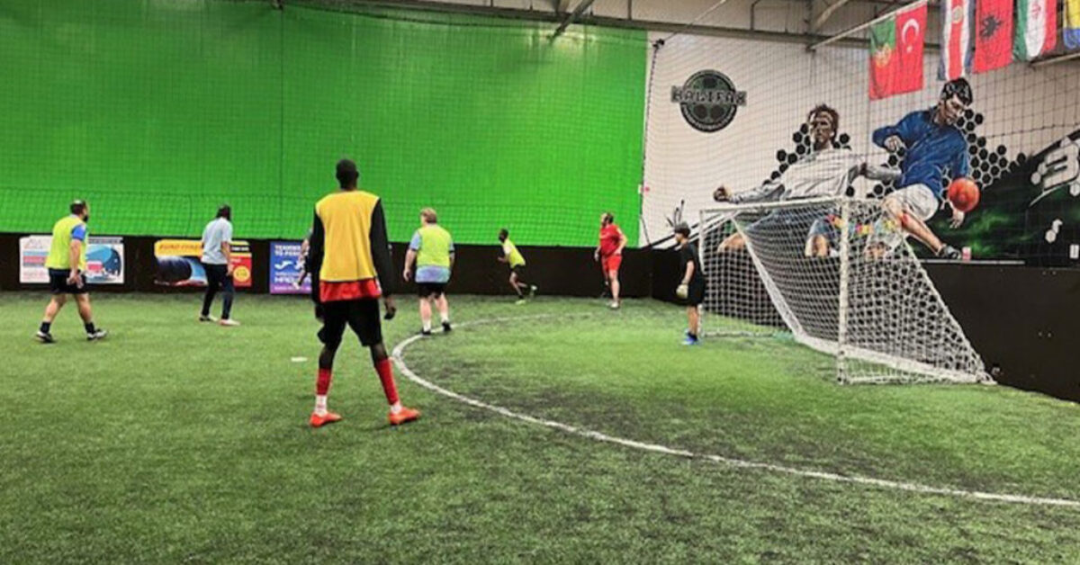 Support-Accomodation-Football